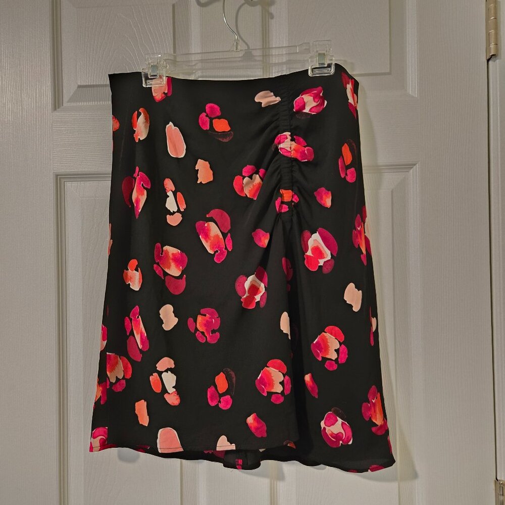 CAbi Petal Skirt Pink Floral on Black Lined Ruched Skirt Style 5513 Size L